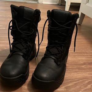 Combat boots
